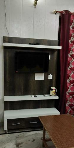 Hostal Maa Vaibhav Laxmi Yellow Guest House
