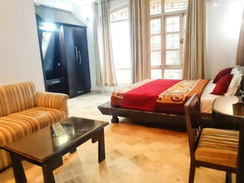 Hotel Gayatri Resorts