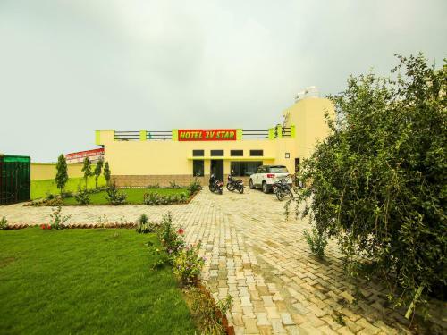 Oyo 75164 Hotel V3 Star