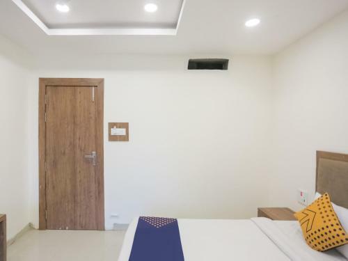 Spot On 79016 Hotel Siddhi Vinayak
