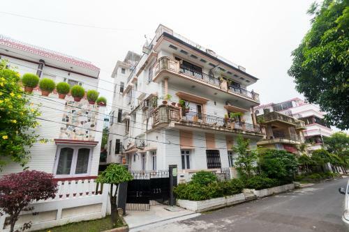 Hotel Oyo 9181 Gold City Centre