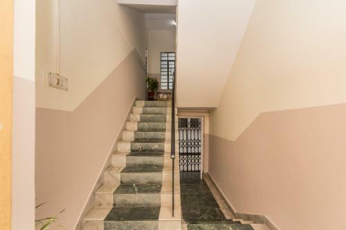 Hotel Oyo 9181 Gold City Centre