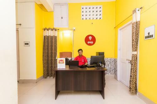 Hotel Oyo 9181 Gold City Centre