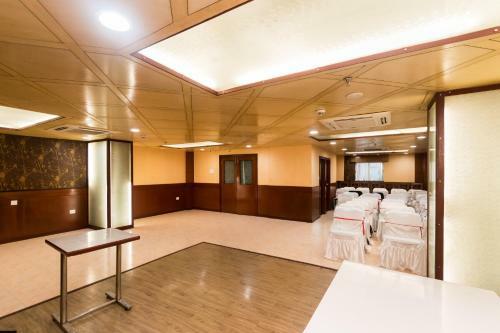 Oyo 794 Hotel East Palace