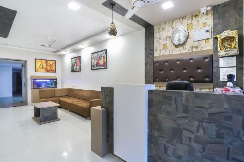 Hotel Oyo 71736 Happy Stay Inn
