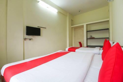 Hotel Oyo 76215 Royal Residency
