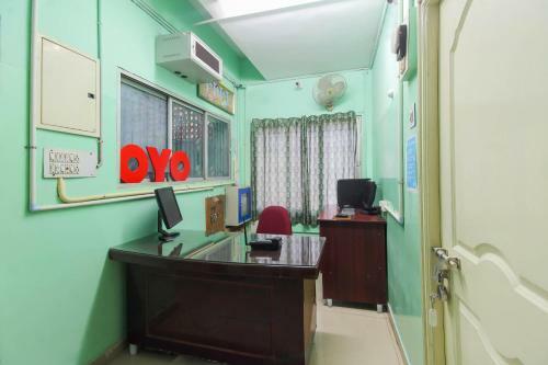 Hotel Oyo 76215 Royal Residency