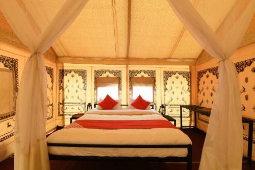 Hotel Oyo 24960 Amigo Camps