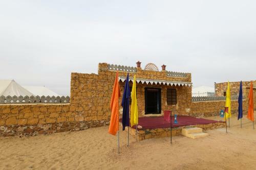 Hotel Oyo 24960 Amigo Camps