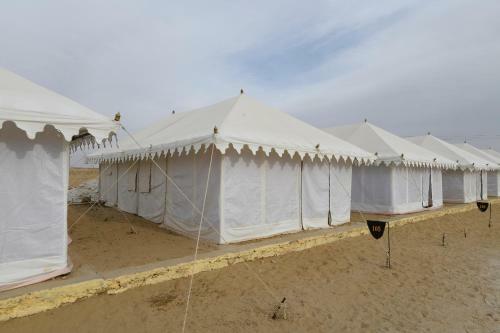 Hotel Oyo 24960 Amigo Camps