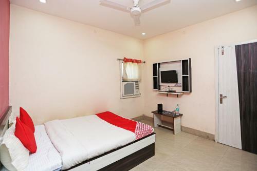 Oyo 28174 Hotel Sai Krupa