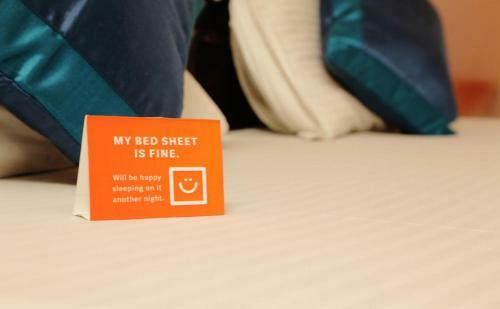 Hotel Fabexpress Sg Sarkhej-gandhinagar Highway
