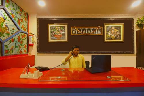 Hotel Oyo 26883 Vasundhara Guest House