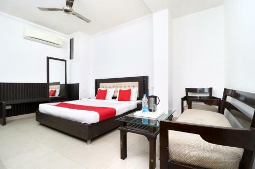 Oyo 8627 Hotel Space