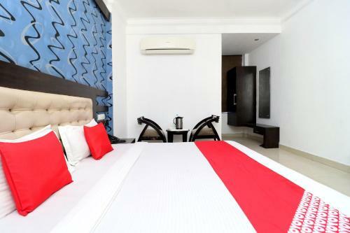 Oyo 8627 Hotel Space