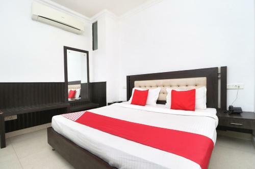 Oyo 8627 Hotel Space