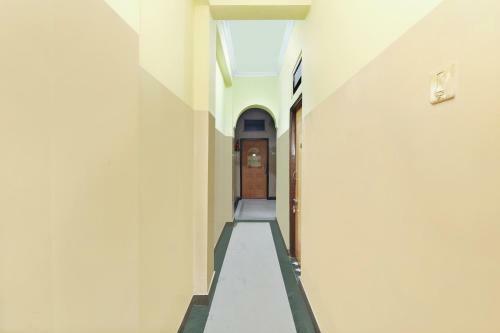 Spot On 37669 Hotel Shiva Sai Lodge