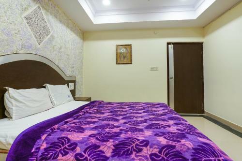 Spot On 49255 Hotel New Simran Palace