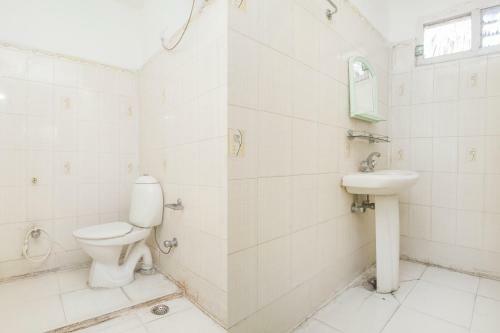Oyo 64739 Hotel Sharda