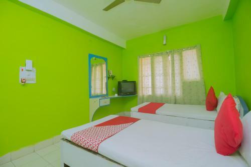 Oyo 64739 Hotel Sharda