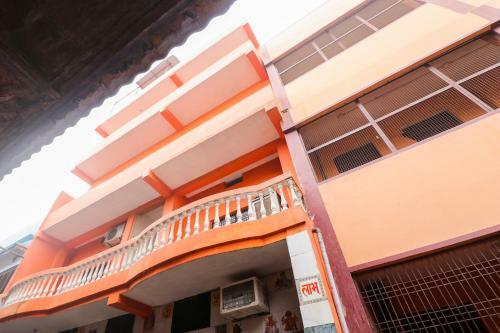 Oyo 64739 Hotel Sharda