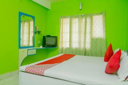 Oyo 64739 Hotel Sharda