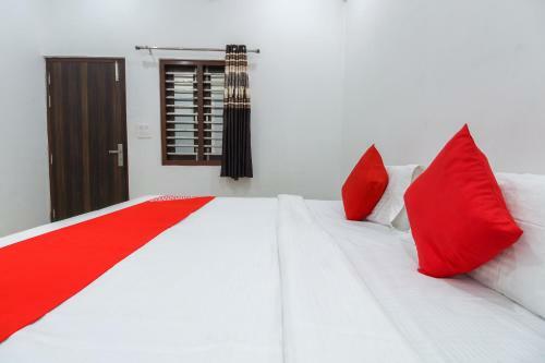 Oyo 65072 Hotel J S Royal