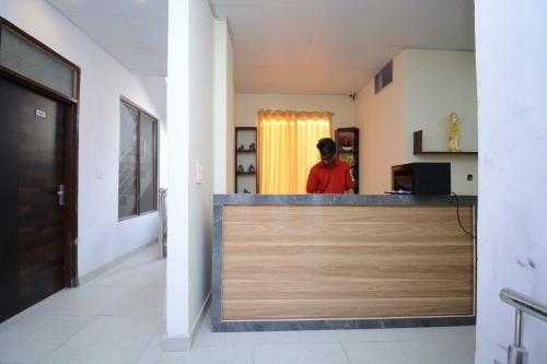 Oyo 30898 Hotel Kdm