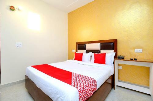Hotel Oyo 40307 Mohali Blue