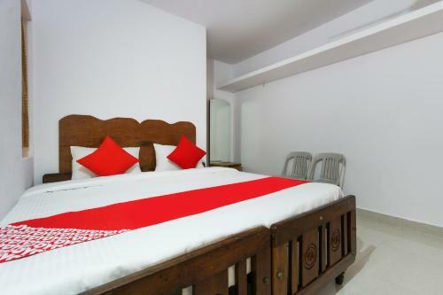 Oyo 67385 Hotel Manasa