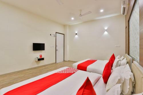 Hotel Oyo 18775 Utsav Banquet And Rooms