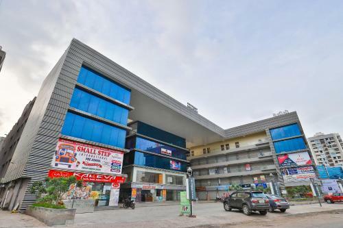 Hotel Oyo 18775 Utsav Banquet And Rooms