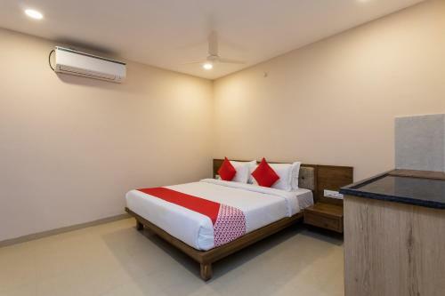 Hotel Oyo Flagship 77198 Kumili Gate