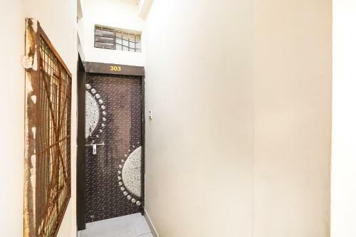 Spot On 67225 Hotel Shivganga
