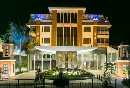 Hotel The Imperial Grand