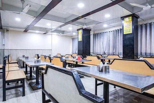 Fabhotel Satyug Jaisinghpura