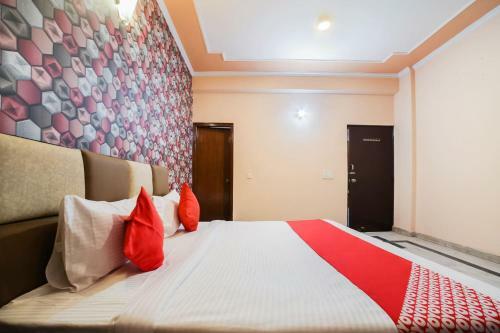 Hotel Oyo 42702 The Essence Inn