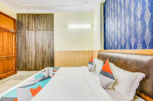 Hotel Fabexpress Royal Ashray