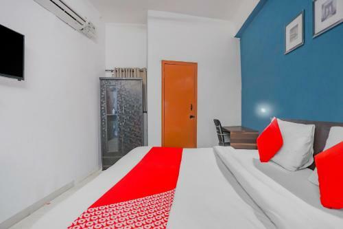 Oyo Flagship 77717 New Hotel Royal King 3