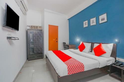 Oyo Flagship 77717 New Hotel Royal King 3