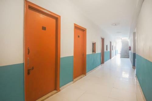 Oyo Flagship 77717 New Hotel Royal King 3