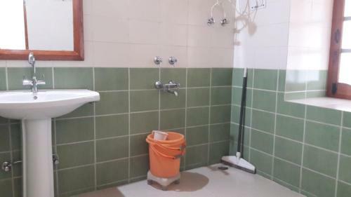 Vamoose Kausani Best Inn