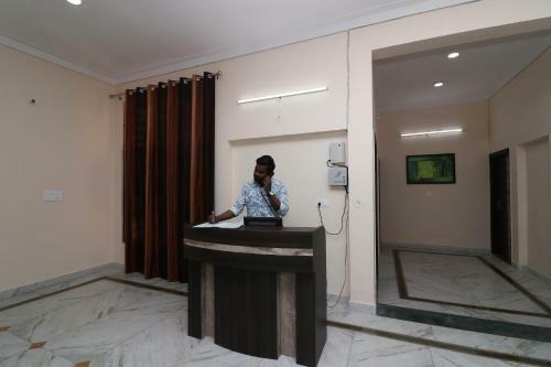 Hotel Oyo 33025 Stay Bird Inn