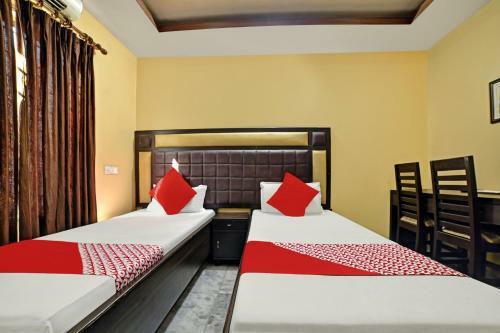 Oyo 4841 Hotel Abhishek Regency