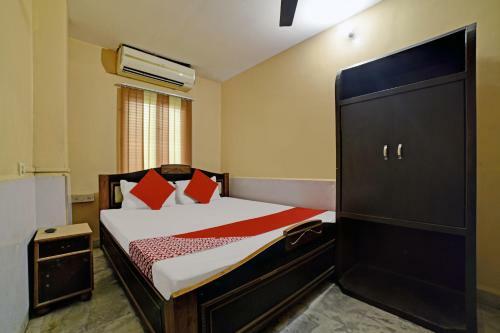 Oyo 4841 Hotel Abhishek Regency