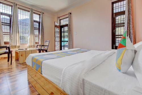 Hostal Oyo 78596 Ashok Homes