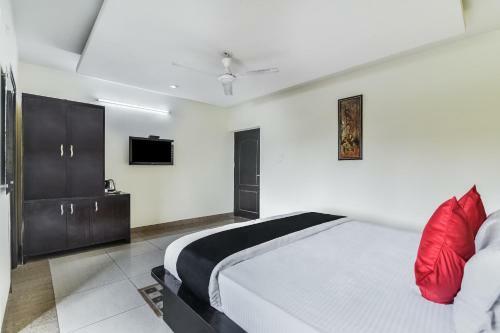 Capital O 38083 Vyas Hotel Grand Metro