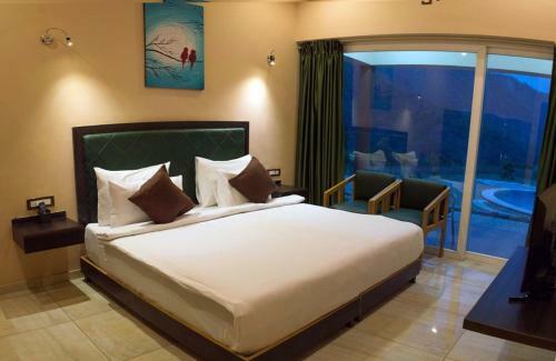 Hotel Luxury Resort In Marchula