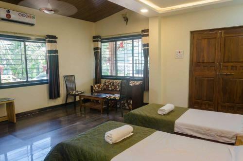 Bed & Breakfast Bigfoot Stay - Malhar Villa
