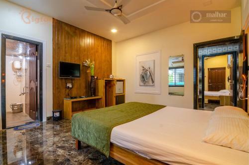 Bed & Breakfast Bigfoot Stay - Malhar Villa